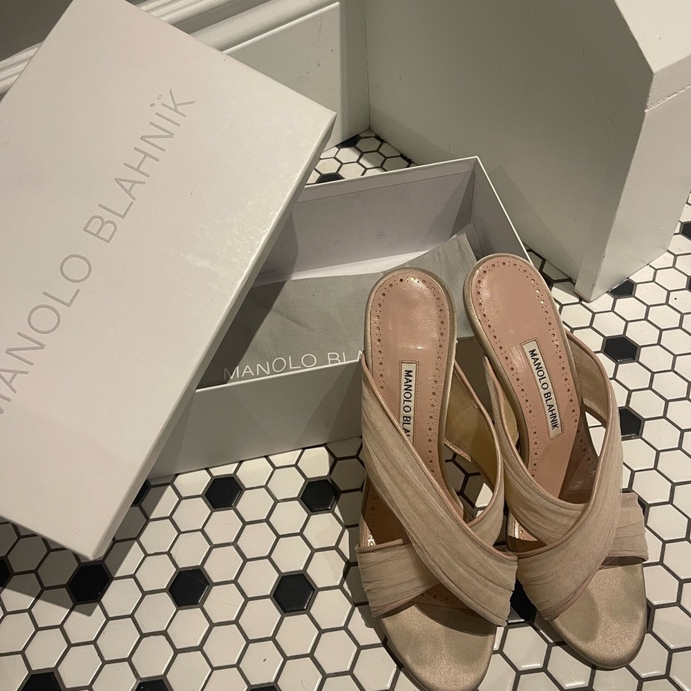 Tulle manolo blahnik size 38.5